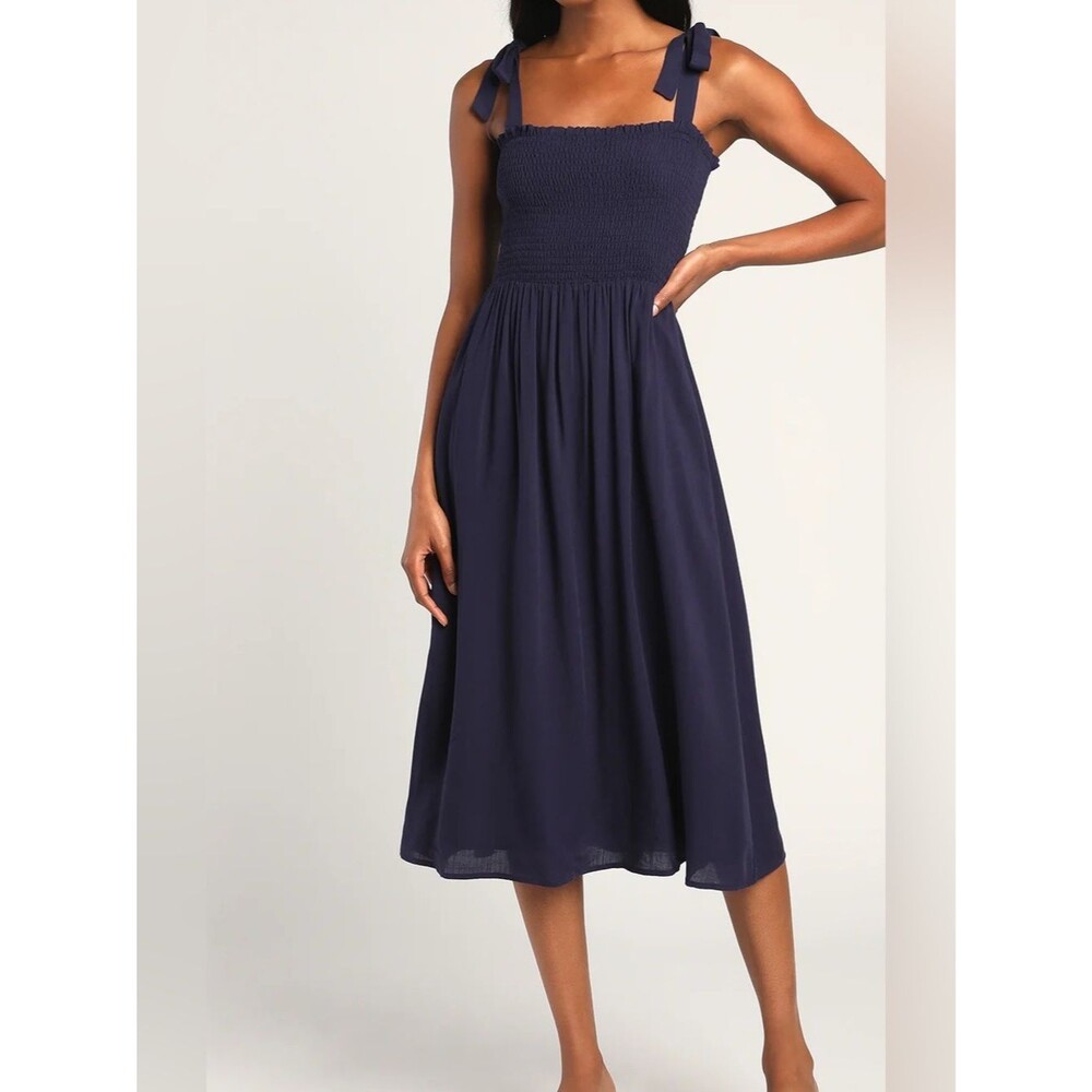Lulu’s Looking Up Navy Blue Smocked Tie-Strap Midi Dress Size L